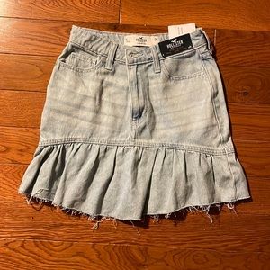 Hollister jean skirt 🤍